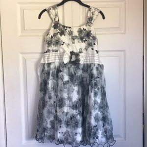 Bonnie Jean children’s dress.    worn one time